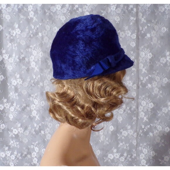 Vintage 60s Blue Fuzzy Cloche Hat 1960s Retro Mod Twiggy Riding Bell Cool main image 6